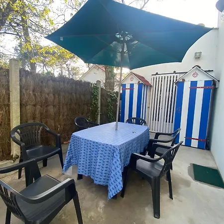 Casa de Férias Maison De à La Tranche-sur-mer, Proche Et Commerces, 3 Chambres, Terrasse Et Jardin - Fr-1-22-365 *